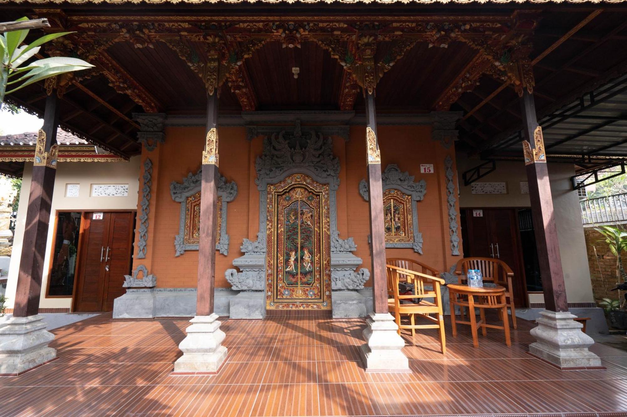 Hotel Reddoorz Near Buleleng Harbour 2 à Singaraja Extérieur photo